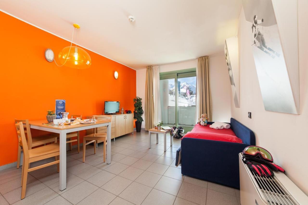 Teleo Vacanze - Villaggio Olimpico Di Colle Sestriere Exterior foto